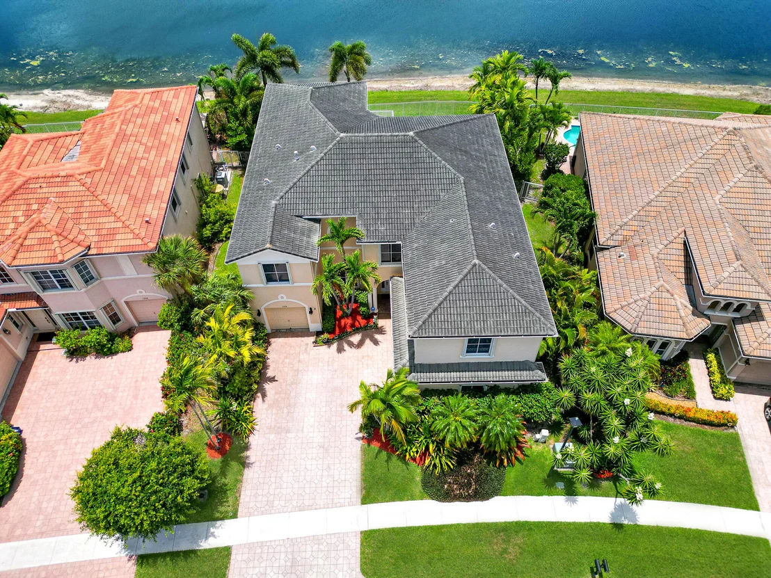 Photo of 1236 Bay View Way