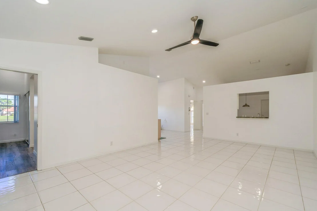 Photo of 7927 Coral Pointe Drive