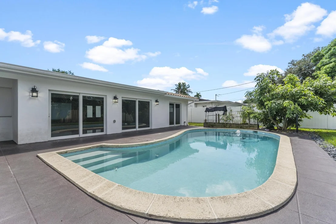 Photo of 599 NW 13th Drive