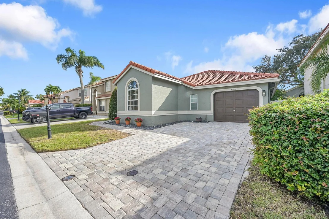 Photo of 10216 Breezeway Place