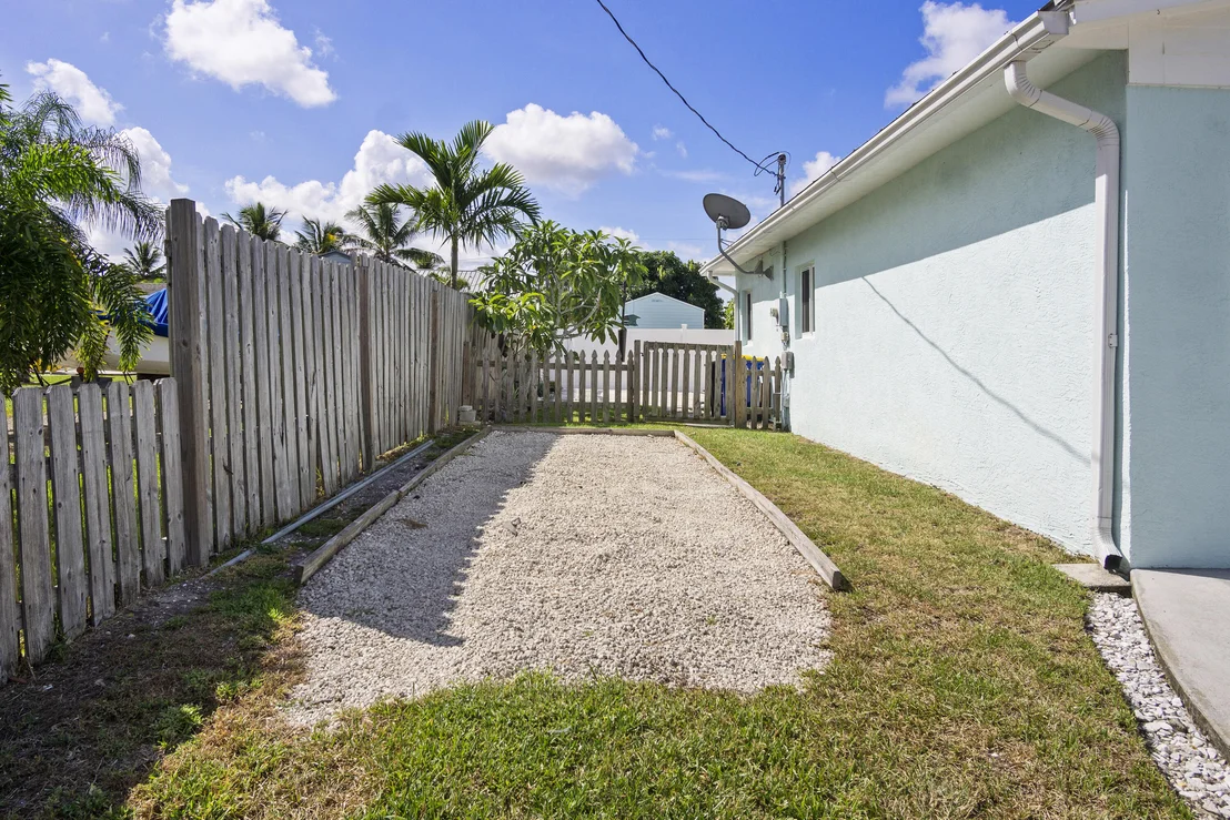 Photo of 195 SW Cabana Point Circle