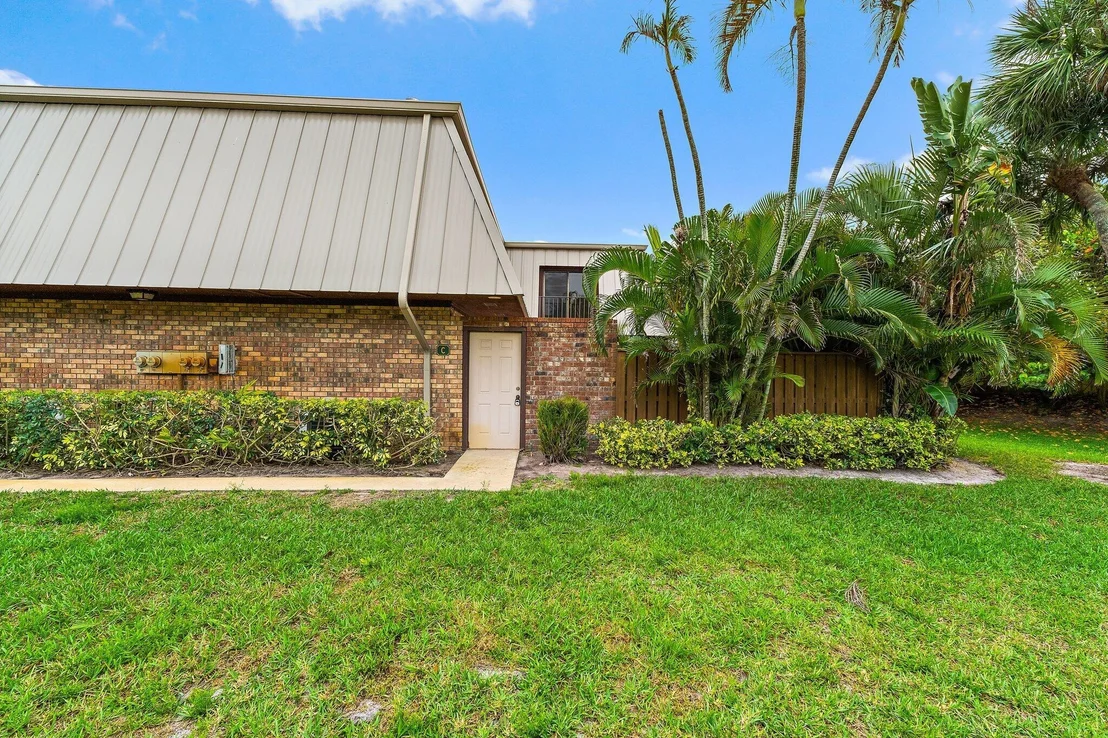 Photo of Unit 7C at 1420 Ocean Way