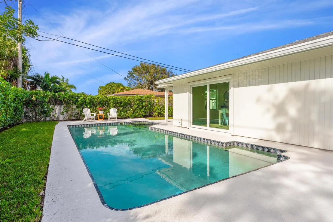 Photo of 1604 Seabrook Road
