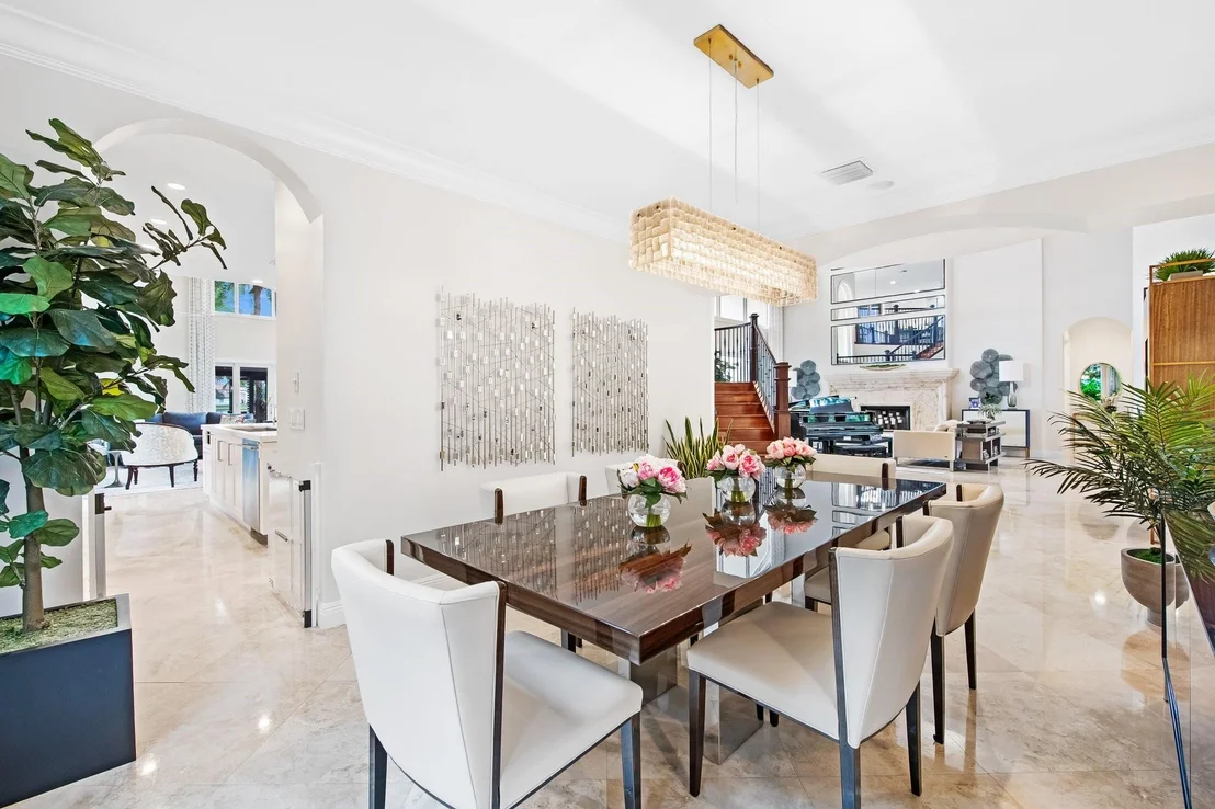 Photo of 3378 Bradenham Lane