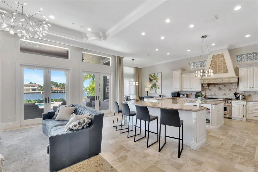 Photo of 4022 S Ocean Boulevard