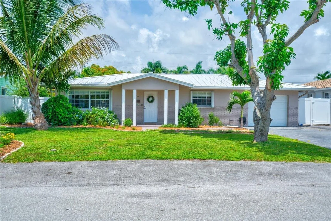 Photo of 39 SE 9th Avenue