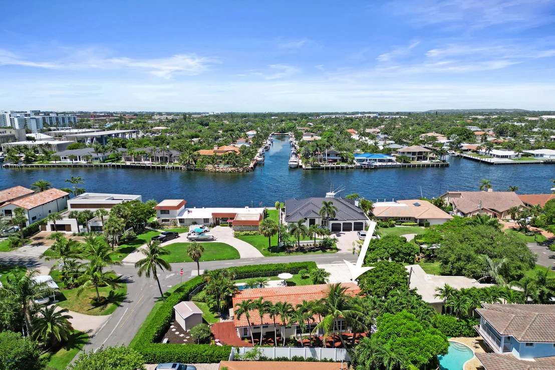 Photo of 1900 N RIVERSIDE Drive