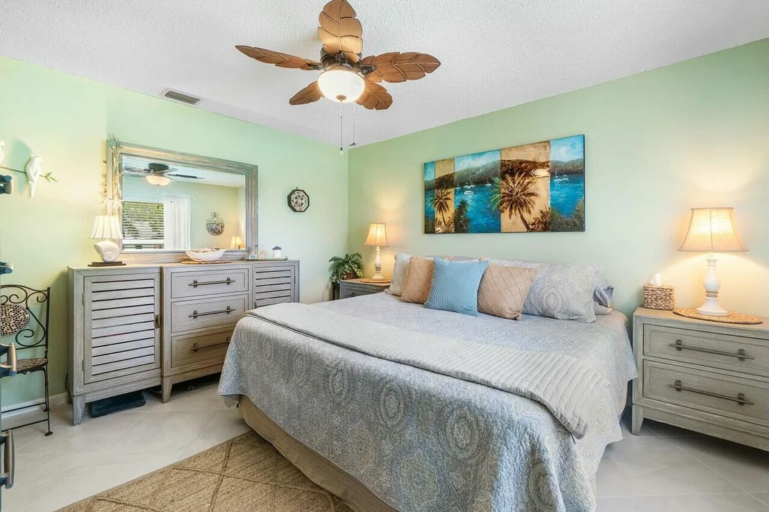 Photo of 121 Deerfield Drive