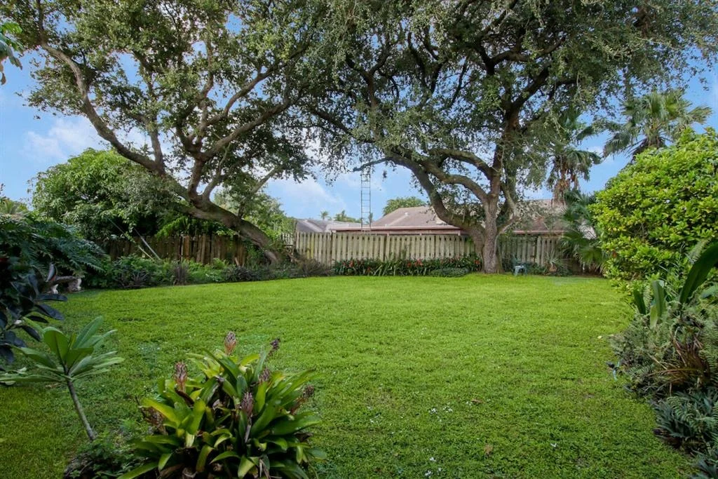Photo of 5136 Beechwood Road