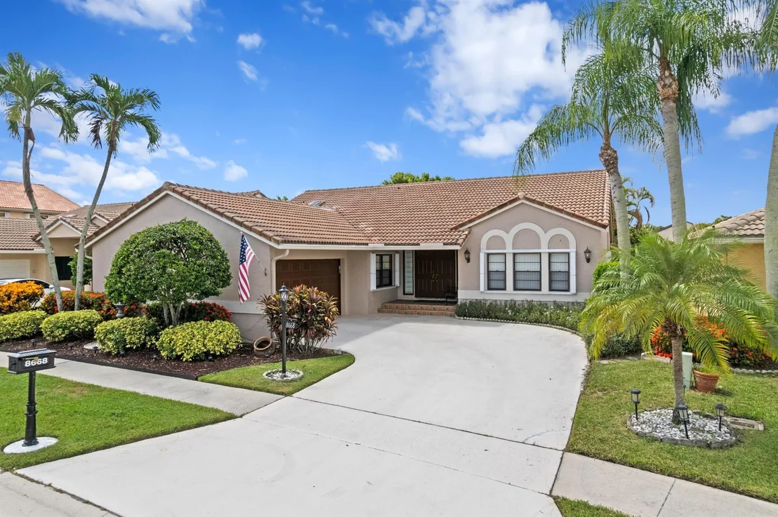 Photo of 8668 Eagle Run Drive