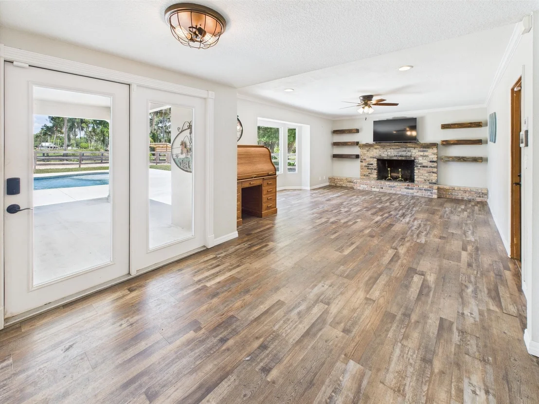 Photo of 2045 SW 18th Lane