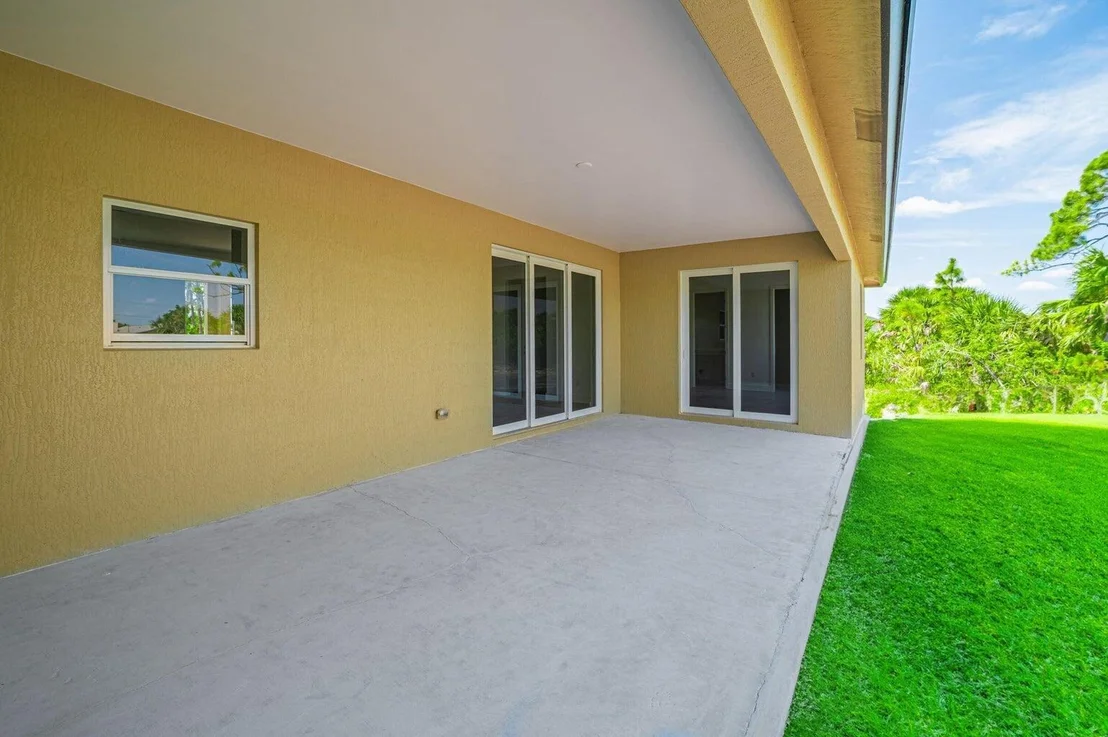 Photo of 15261 Brainbridge Circle