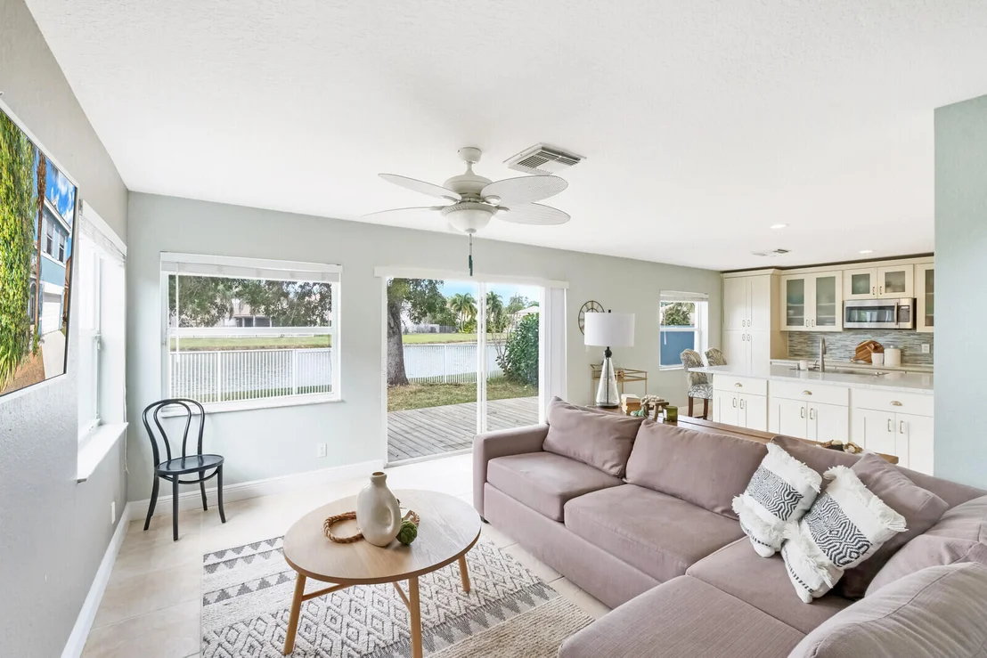 Photo of 6109 Spring Isles Boulevard