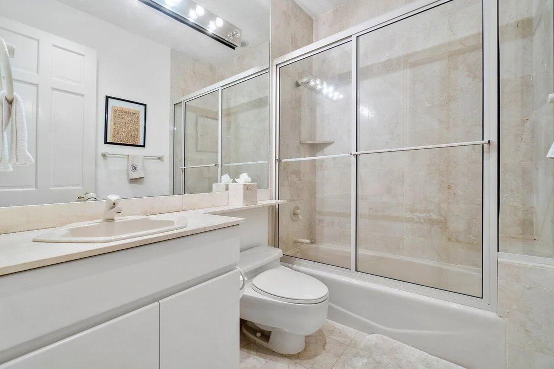 Photo of 5237 Deauville Circle