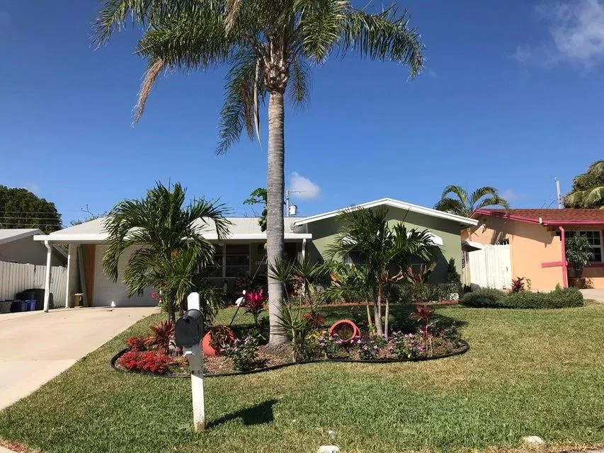 Photo of 1125 Pine Tree Drive