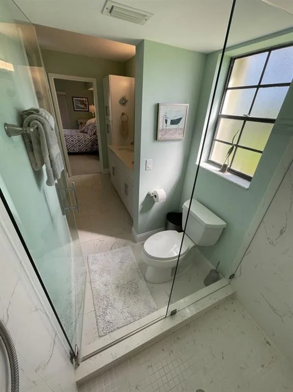 Photo of Unit F at 701 Pinecrest Circle