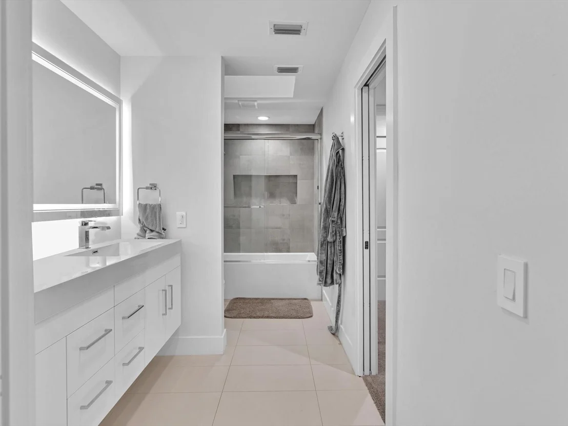 Photo of 525 Sandpiper Way