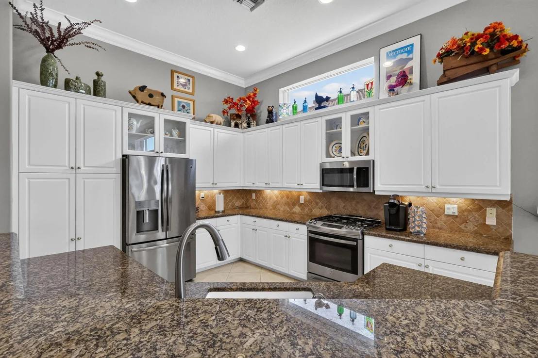 Photo of 7067 VENETO Drive