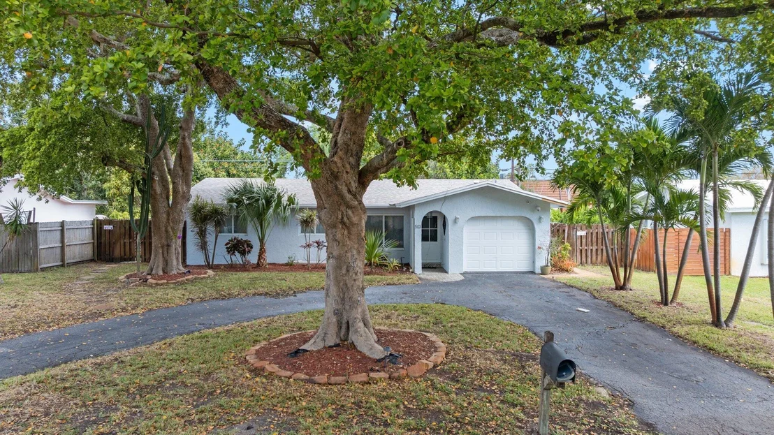 Photo of 513 Curlew Road