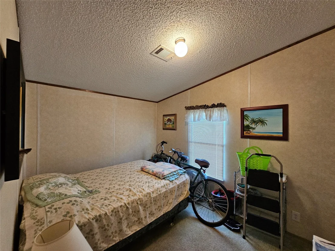 Photo of 1039 Peach Lane