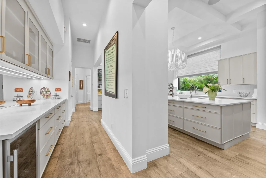Photo of 7955 Mandarin Drive