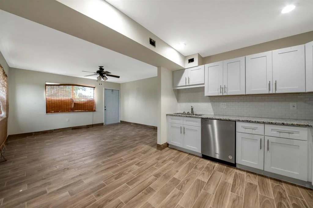 Photo of 3699 Coconut Road