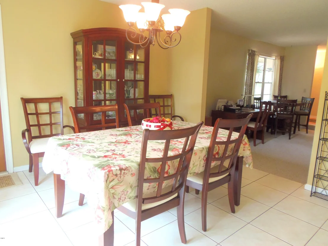 Photo of 12859 Sunset Boulevard