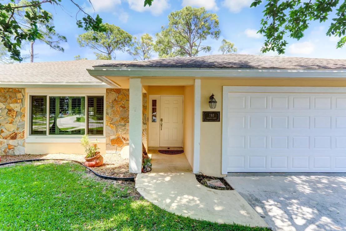 Photo of 780 Juniper Place