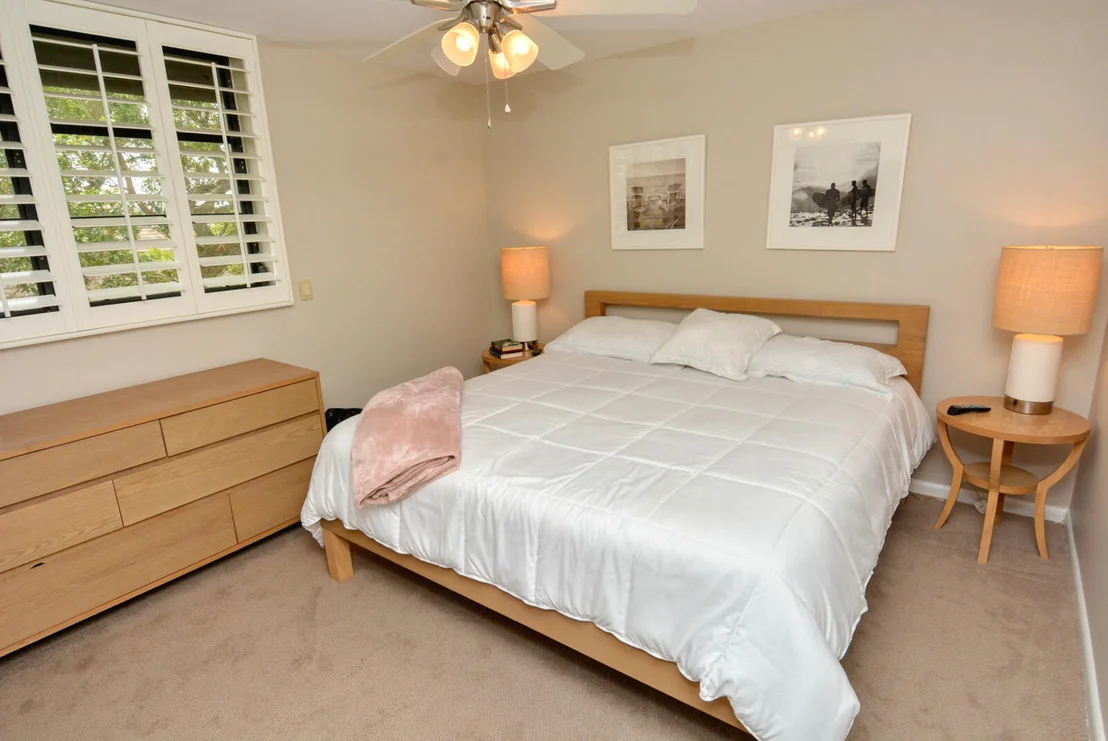 Photo of 318 NE Golfview Circle