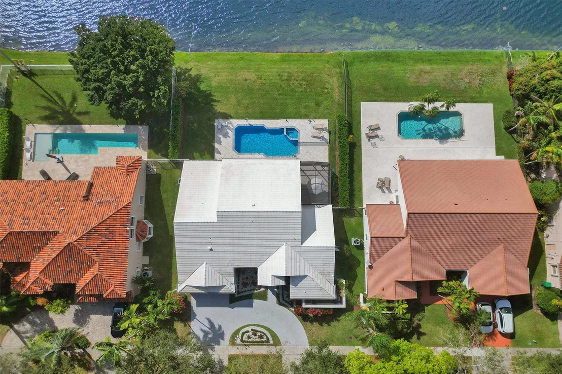 Photo of 10414 Bermuda Drive