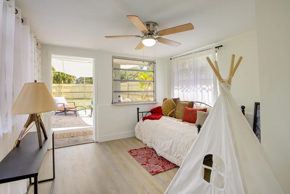 Photo of 814 Rudolf Road