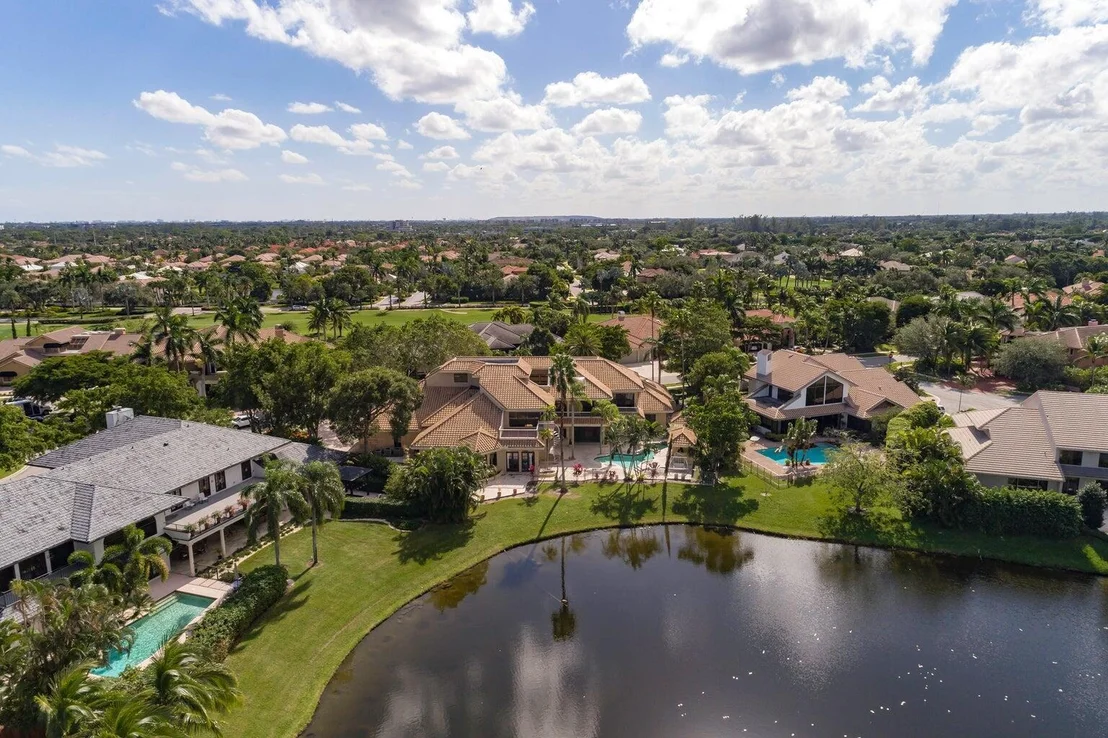 Photo of 21125 Hamlin Drive