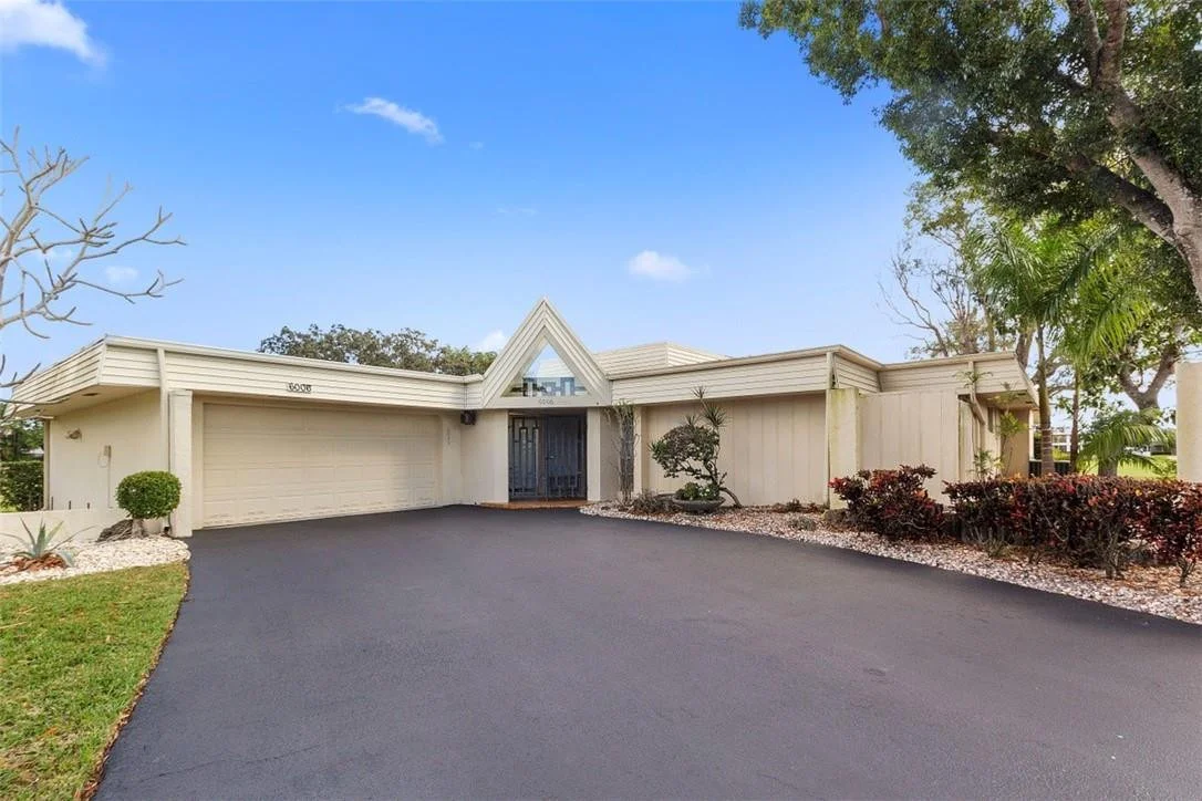 Photo of 6006 Linden Circle
