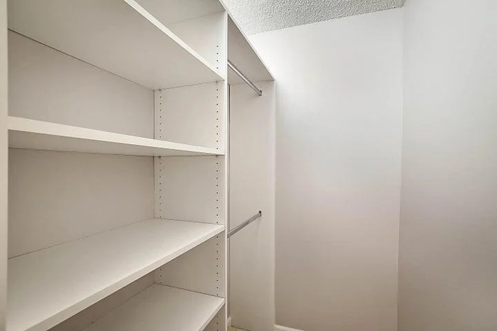 Photo of Unit D1 at 306 Pine Ridge Circle