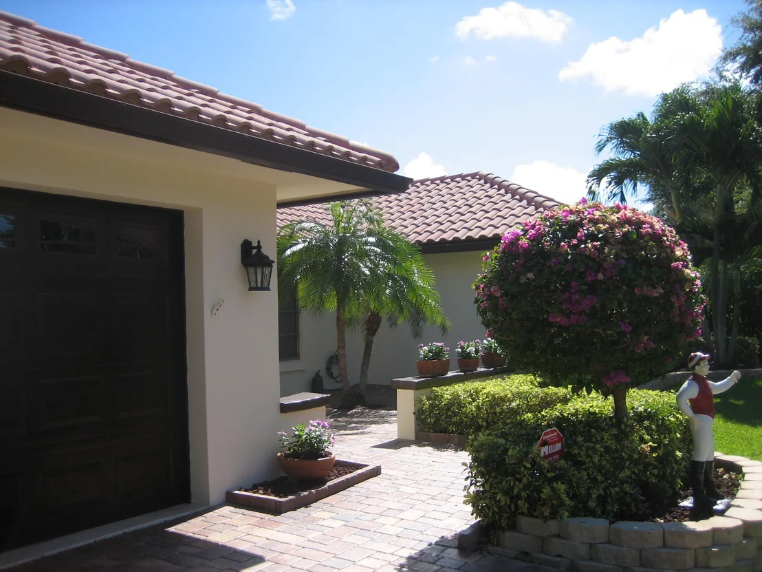 Photo of 963 Allamanda Drive
