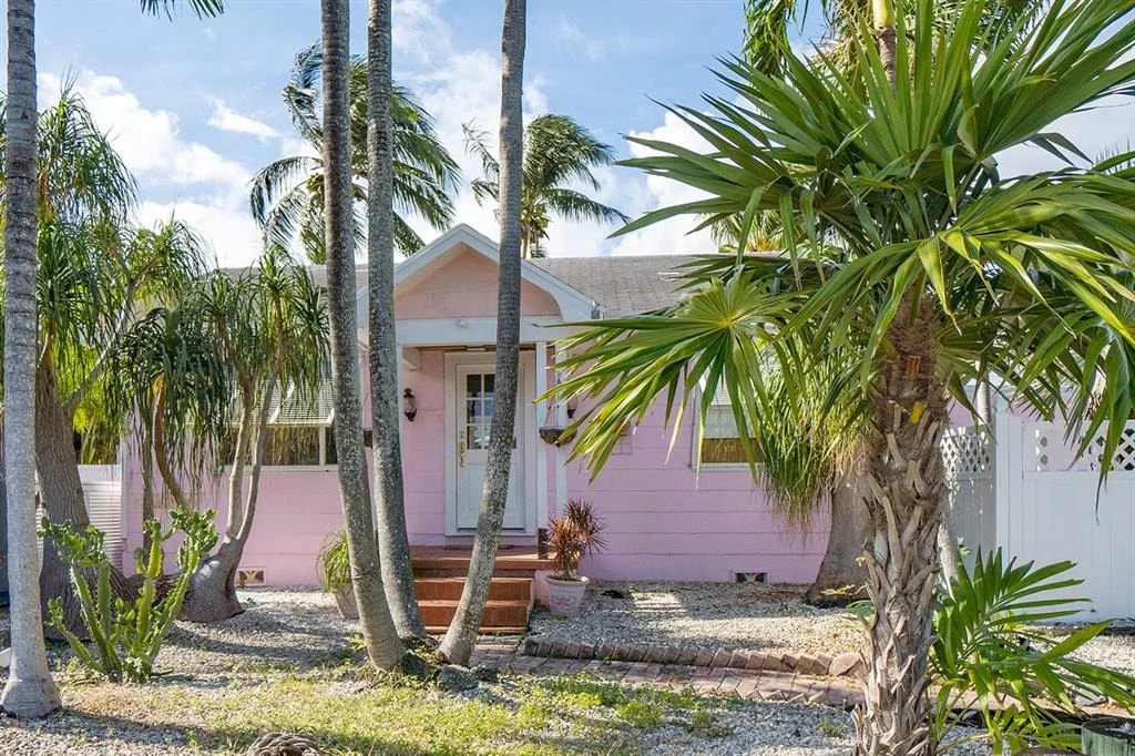 Photo of 3218 Palm Drive