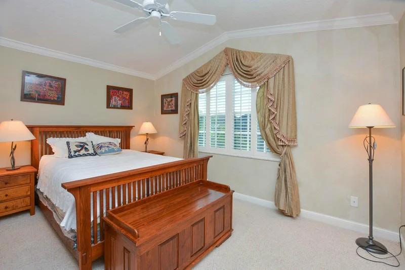 Photo of 1655 E Classical Boulevard