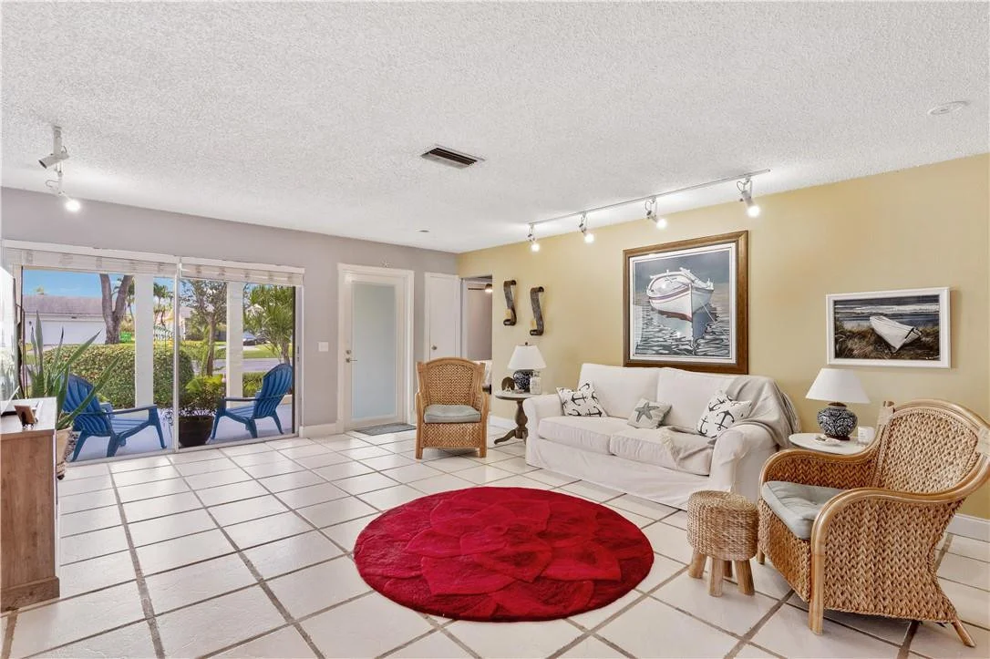 Photo of 10551 Sunset Strip