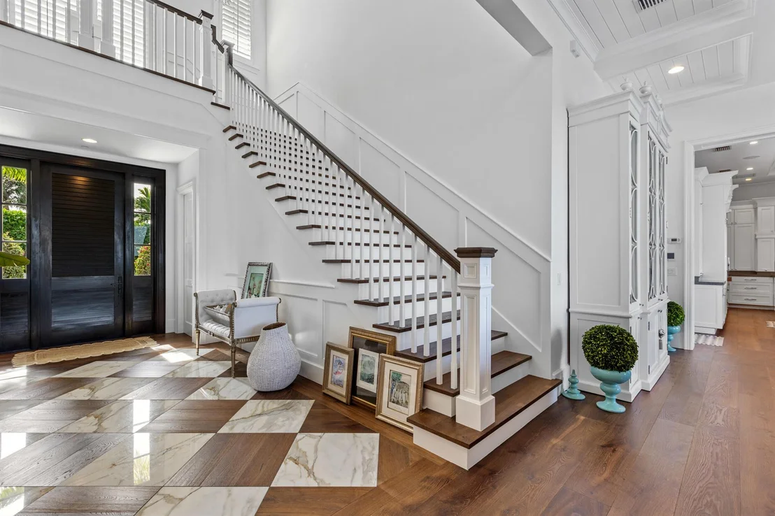 Photo of 1030 Pine Point Road
