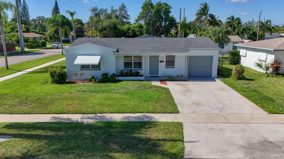 Photo of 304 Cypress Drive