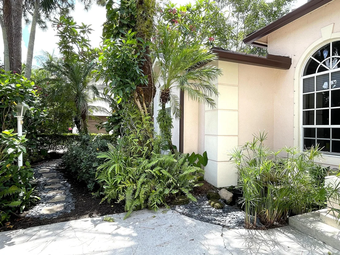 Photo of 4740 Glenn Pine Lane