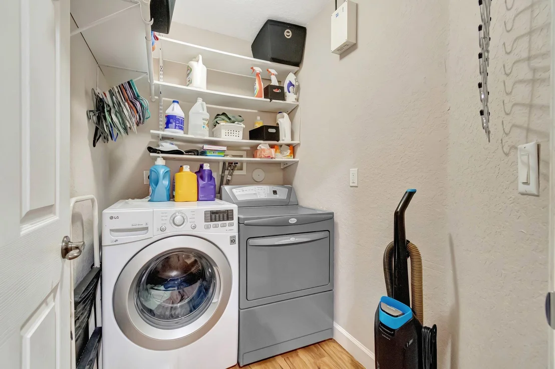 Photo of 6788 Hendry Drive