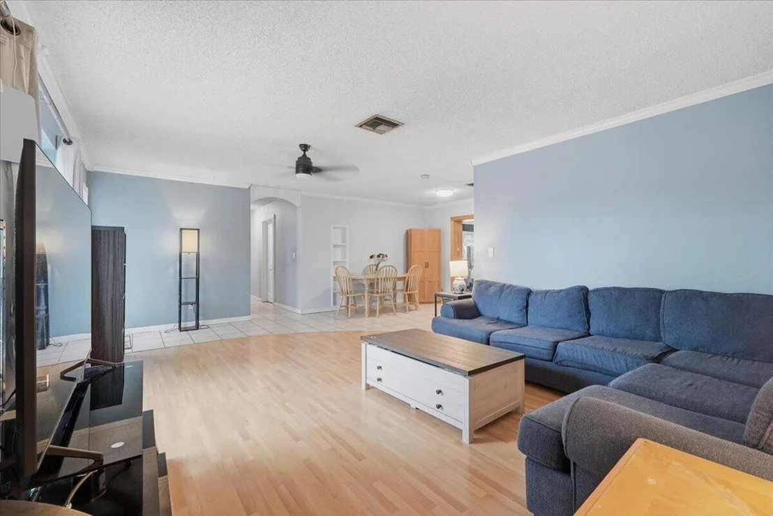 Photo of 330 SE 6th Street