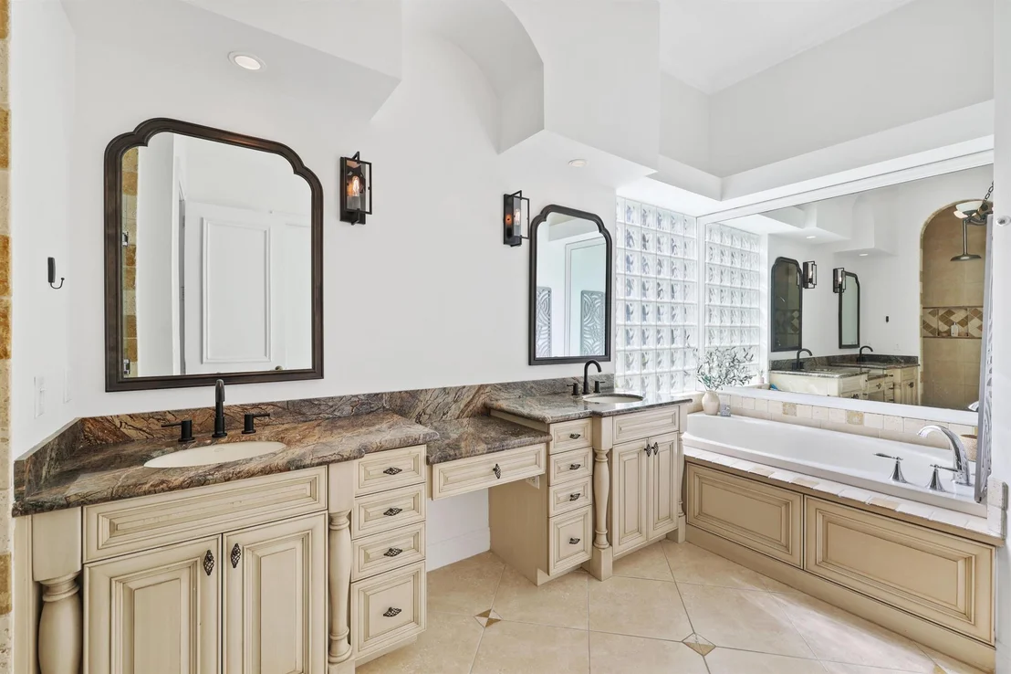 Photo of 562 Rookery Place