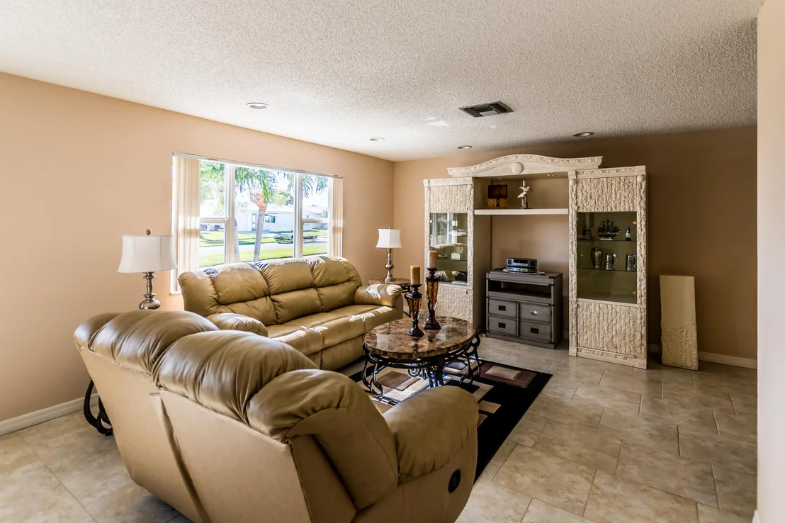 Photo of 2104 Campanelli Boulevard