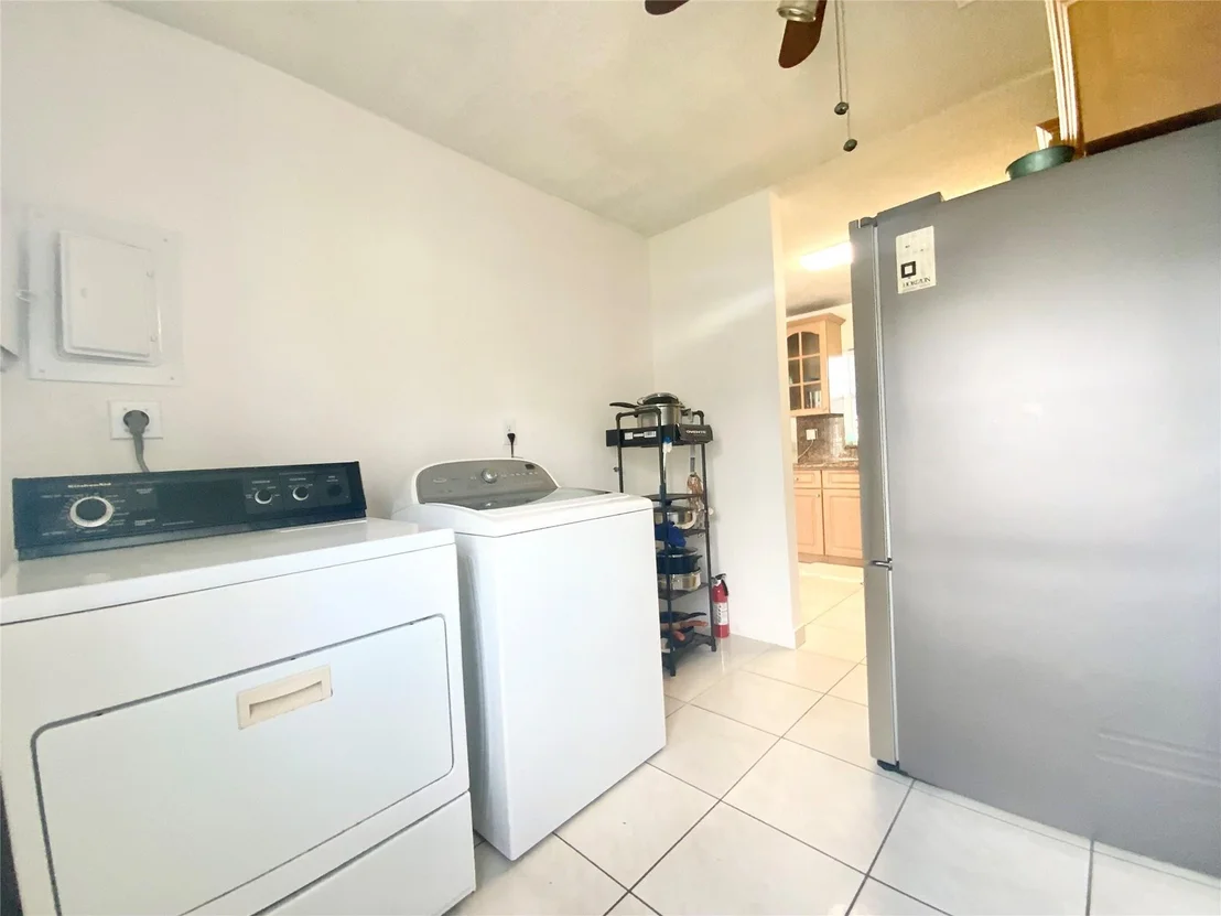 Photo of 1104 Pinehurst