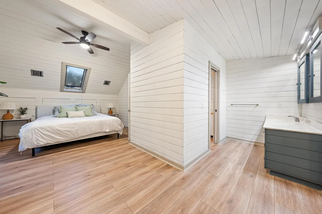 Photo of 4844 River Place