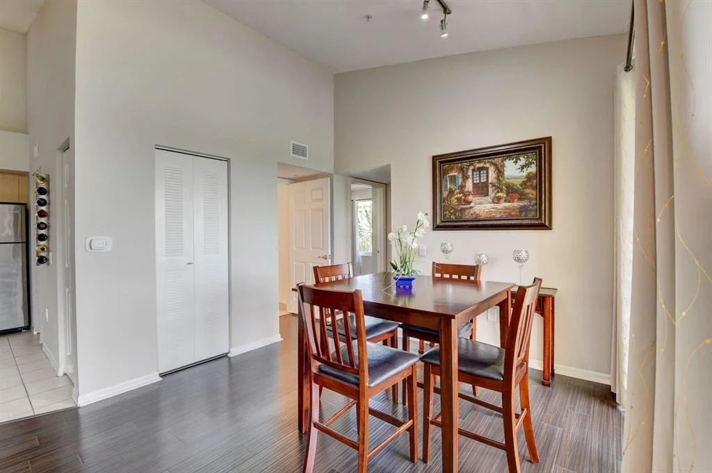 Photo of Unit 423 at 423 Villa Circle