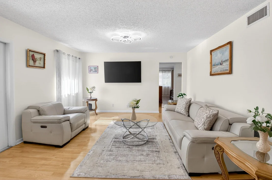 Photo of Unit C2 at 321 Knotty Pine Circle