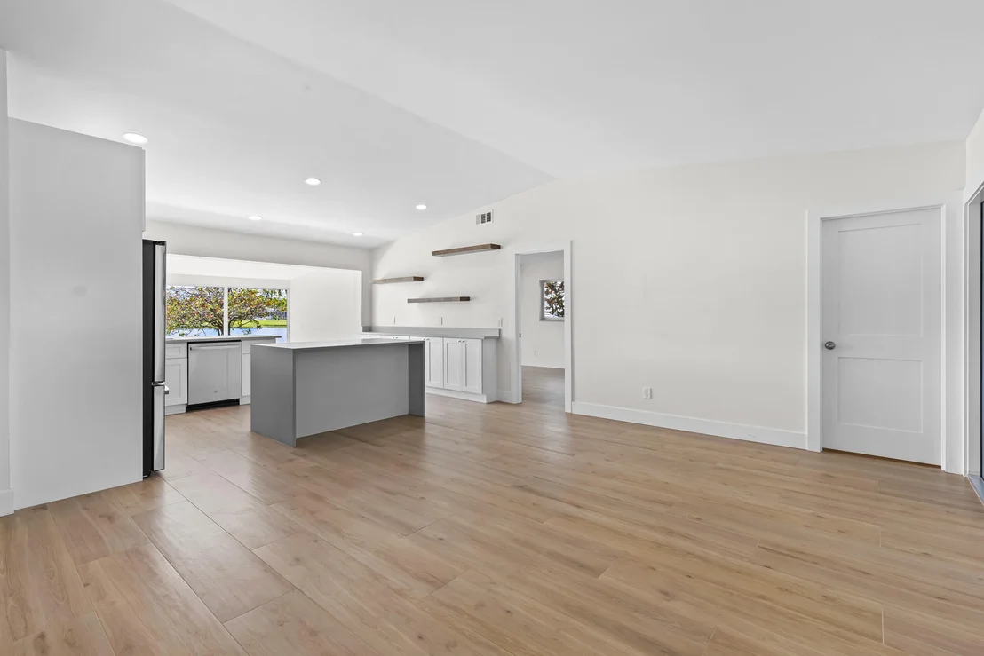 Photo of 302 Riverside Drive